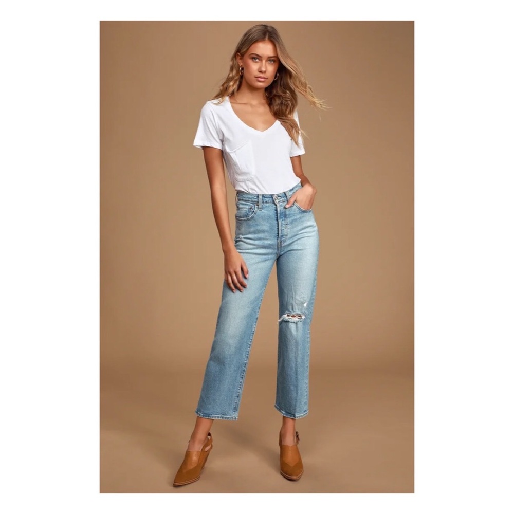 NWOT Levi’s • Ribcage Straight Ankle
